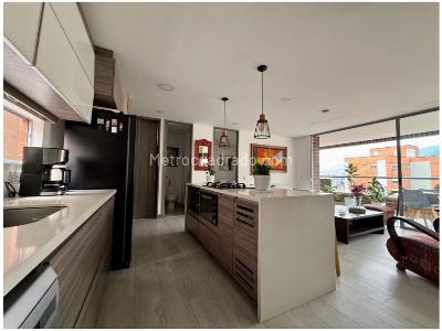 Apartamento de 2 alcobas en venta en Loma De Las Brujas, Envigado, 96 m² · foto 7 de 19