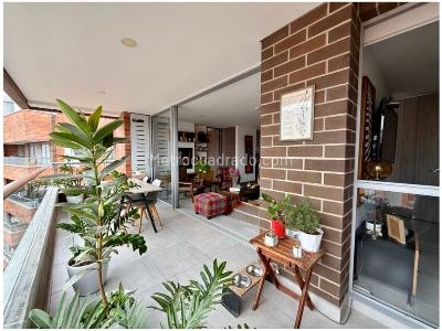 Apartamento de 2 alcobas en venta en Loma De Las Brujas, Envigado, 96 m² · foto 17 de 19