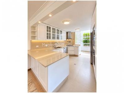 Casa de 4 alcobas en venta en Loma Del Escobero, Envigado, 182 m² · foto 10 de 20