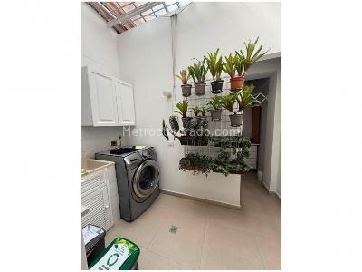 Casa de 4 alcobas en venta en Loma Del Escobero, Envigado, 182 m² · foto 15 de 20