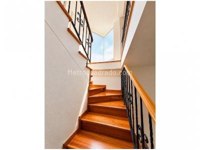 Casa de 4 alcobas en venta en Loma Del Escobero, Envigado, 182 m² · foto 16 de 20