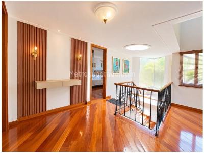 Casa de 4 alcobas en venta en Loma Del Escobero, Envigado, 182 m² · foto 18 de 20