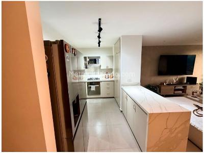 Apartamento de 3 alcobas en venta en Loma De Las Brujas, Envigado, 116 m² · foto 3 de 20