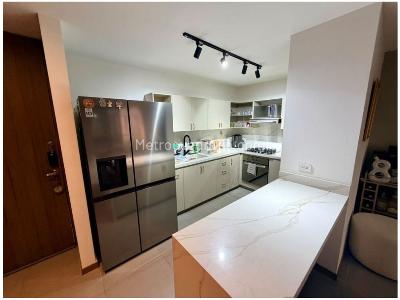 Apartamento de 3 alcobas en venta en Loma De Las Brujas, Envigado, 116 m² · foto 4 de 20