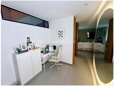 Apartamento de 3 alcobas en venta en Loma De Las Brujas, Envigado, 116 m² · foto 10 de 20