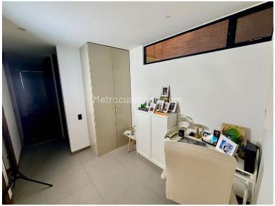 Apartamento de 3 alcobas en venta en Loma De Las Brujas, Envigado, 116 m² · foto 12 de 20