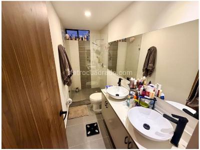 Apartamento de 3 alcobas en venta en Loma De Las Brujas, Envigado, 116 m² · foto 19 de 20