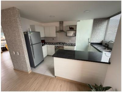 Apartamento en venta en Castropol, Medellín · foto 3 de 16