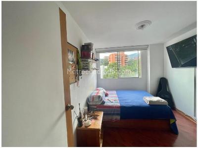 Apartamento de 3 alcobas en venta en La Loma El Tesoro, Medellín, 97 m² · foto 12 de 14