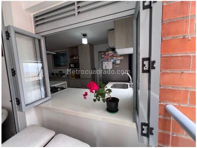 Apartamento de 3 alcobas en venta en Loma De Las Brujas, Envigado, 92 m² · foto 4 de 20