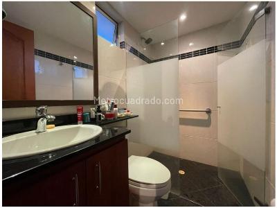 Apartamento de 3 alcobas en venta en Laureles, Medellín, 100 m² · foto 9 de 10