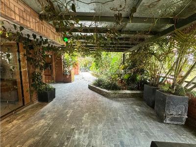 Apartamento de 2 alcobas en venta en El Poblado, Medellín, 447 m² · foto 12 de 12