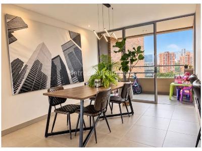 Apartamento de 3 alcobas en venta en Benedictinos, Envigado, 161 m² · foto 4 de 13