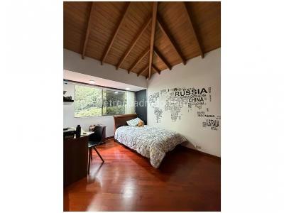 Casa de 4 alcobas en venta en Altos Del Poblado, Medellín, 330 m² · foto 12 de 19
