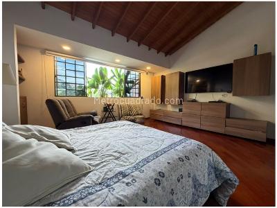 Casa de 4 alcobas en venta en Altos Del Poblado, Medellín, 330 m² · foto 17 de 19