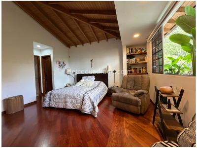 Casa de 4 alcobas en venta en Altos Del Poblado, Medellín, 330 m² · foto 18 de 19