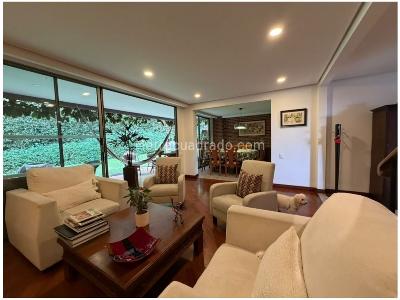 Casa de 4 alcobas en venta en Altos Del Poblado, Medellín, 330 m² · foto 4 de 19
