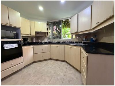 Casa de 4 alcobas en venta en Altos Del Poblado, Medellín, 330 m² · foto 5 de 19