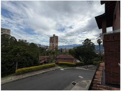 Casa de 4 alcobas en venta en Altos Del Poblado, Medellín, 330 m² · foto 9 de 19