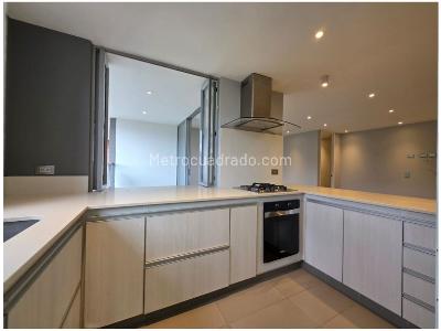 Apartamento de 2 alcobas en venta en Avenida Las Palmas, Medellín, 80 m² · foto 3 de 20