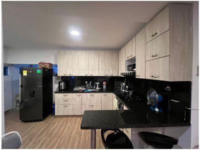 Casa de 3 alcobas en venta en Loma De Las Brujas, Envigado, 145 m² · foto 2 de 13
