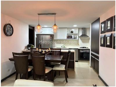 Apartamento de 3 alcobas en venta en Loma De Las Brujas, Envigado, 122 m² · foto 3 de 17