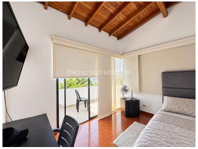 Apartamento de 3 alcobas en venta en Laureles, Medellín, 149 m² · foto 8 de 11