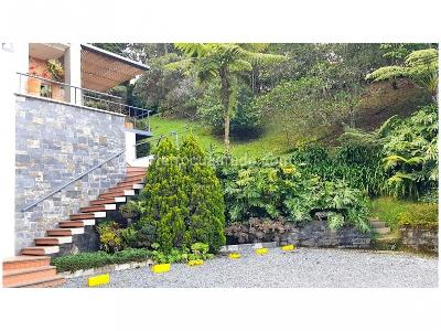 Casa de 4 alcobas en venta en Loma Del Escobero, Envigado, 293 m² · foto 2 de 20