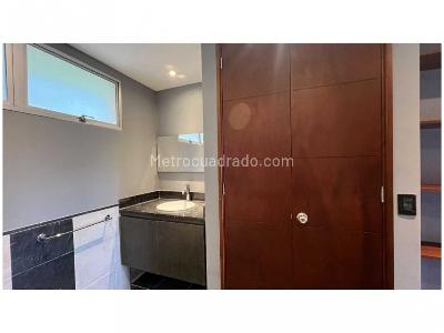 Casa de 4 alcobas en venta en Loma Del Escobero, Envigado, 293 m² · foto 16 de 20