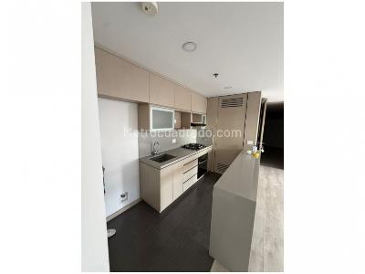 Apartamento de 3 alcobas en venta en Altos Del Poblado, Medellín, 90 m² · foto 2 de 12