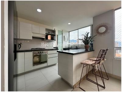 Apartamento de 3 alcobas en venta en Castropol, Medellín, 117 m² · foto 5 de 16