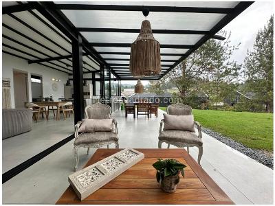 Casa de 3 alcobas en venta en Alto De Las Palmas, Envigado, 260 m² · foto 2 de 18