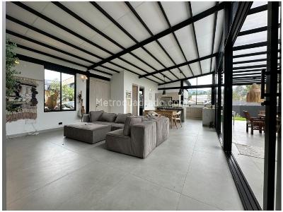 Casa de 3 alcobas en venta en Alto De Las Palmas, Envigado, 260 m² · foto 3 de 18
