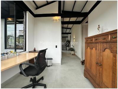 Casa de 3 alcobas en venta en Alto De Las Palmas, Envigado, 260 m² · foto 10 de 18