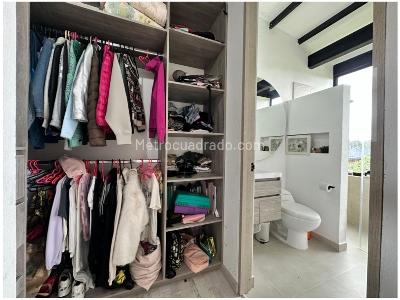 Casa de 3 alcobas en venta en Alto De Las Palmas, Envigado, 260 m² · foto 12 de 18