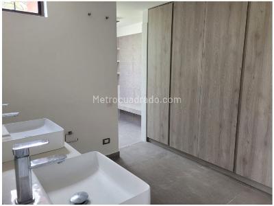 Apartamento de 3 alcobas en venta en Lalinde, Medellín, 270 m² · foto 11 de 14