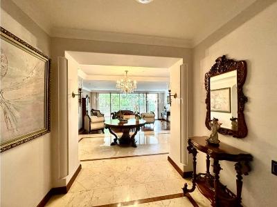 Apartamento de 4 alcobas en venta en El Poblado, Medellín, 412 m² · foto 3 de 15