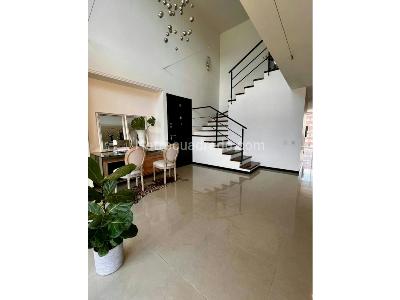 Apartamento de 2 alcobas en venta en El Poblado, Medellín, 189 m² · foto 4 de 16