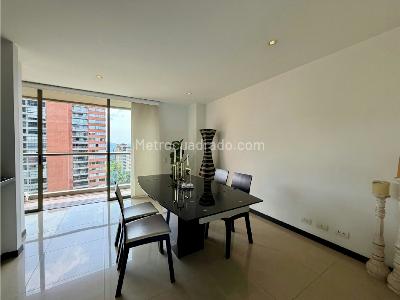 Apartamento de 2 alcobas en venta en El Poblado, Medellín, 189 m² · foto 5 de 16