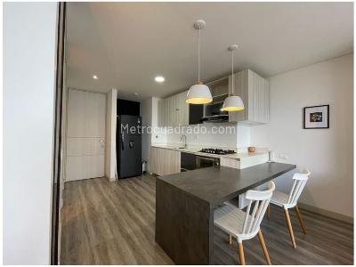 Apartaestudio en venta en El Tesoro, Medellín, 63 m² · foto 2 de 15