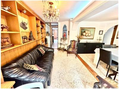 Apartamento de 3 alcobas en venta en La Loma Los Balsos, Medellín, 200 m² · foto 3 de 12