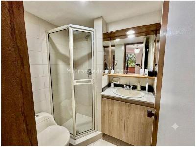Apartamento de 3 alcobas en venta en La Loma Los Balsos, Medellín, 200 m² · foto 12 de 12