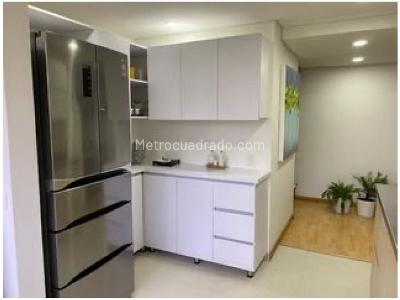 Apartamento de 3 alcobas en venta en Loma De San Julian, Medellín, 86 m² · foto 3 de 13