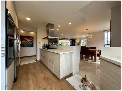 Apartamento de 4 alcobas en venta en Lalinde, Medellín, 215 m² · foto 6 de 15