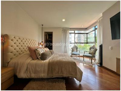 Apartamento de 4 alcobas en venta en Lalinde, Medellín, 215 m² · foto 10 de 15