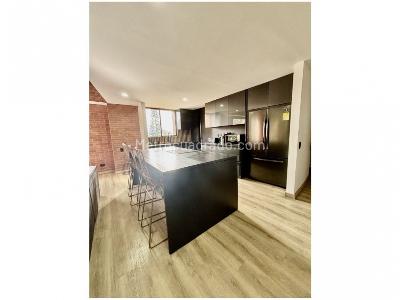 Apartamento de 2 alcobas en venta en Loma Del Tesoro, Medellín, 150 m² · foto 3 de 11