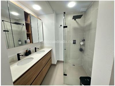 Apartamento de 3 alcobas en venta en Loma Del Indio, Medellín, 88 m² · foto 16 de 18