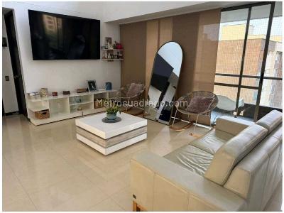 Apartamento de 4 alcobas en venta en La Frontera, Envigado, 200 m² · foto 2 de 19