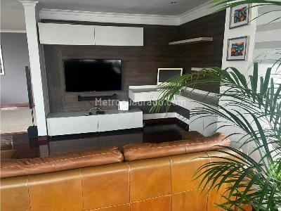 Apartamento de 4 alcobas en venta en Los Balsos, Medellín, 250 m² · foto 4 de 14