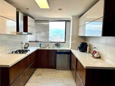 Apartamento de 4 alcobas en venta en Los Balsos, Medellín, 250 m² · foto 6 de 14